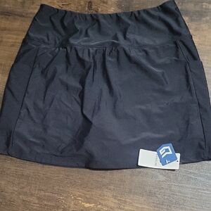 NWT Gradual Large Black Women's Skort